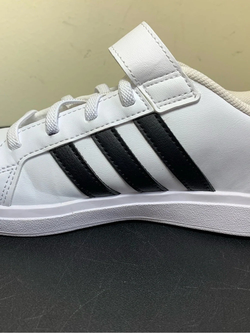 Boys Adidas Sneakers (Size 2 US) Excellent Condition